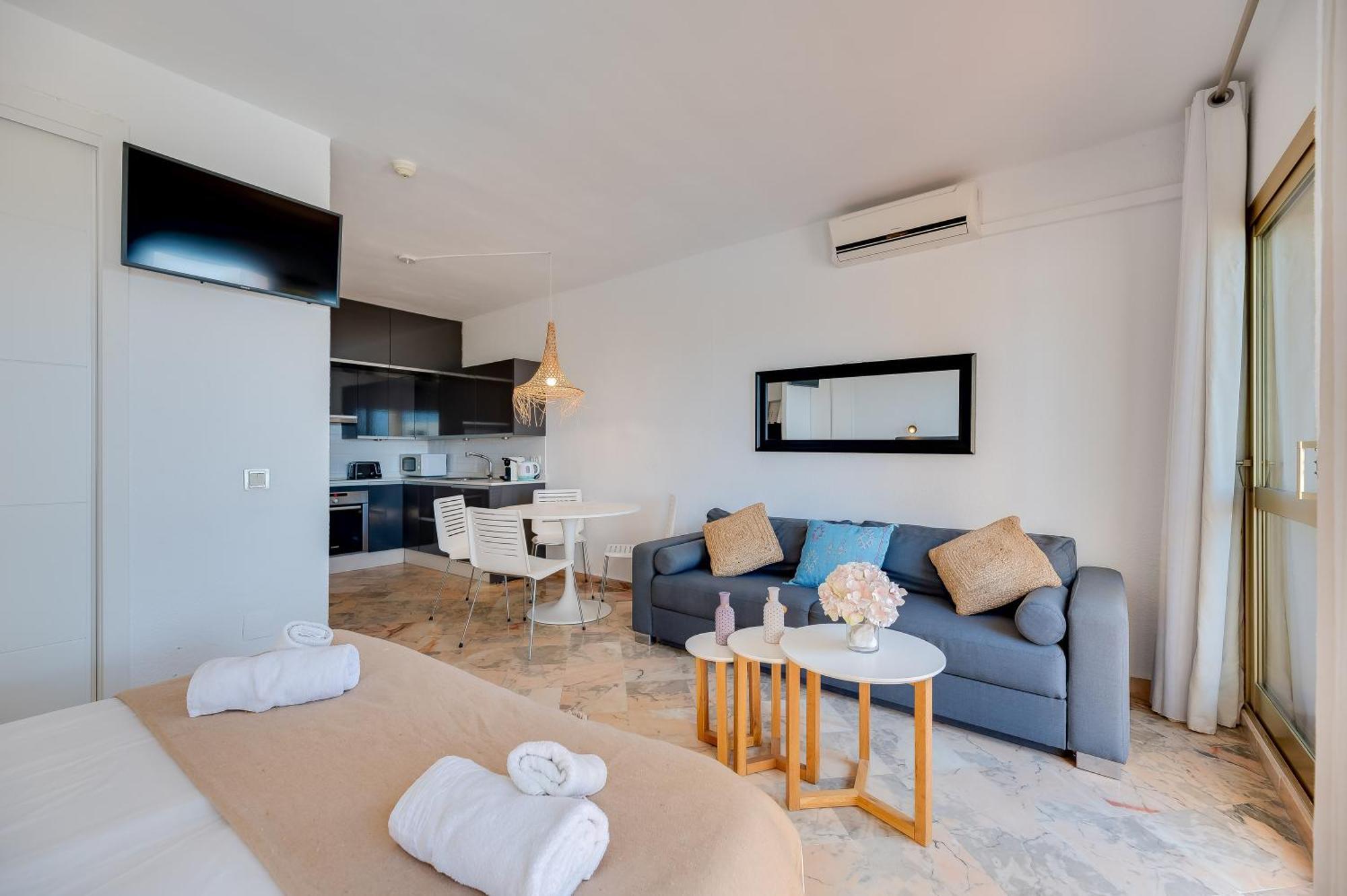 Front Line Beach Studio Apartment Marbella Zewnętrze zdjęcie